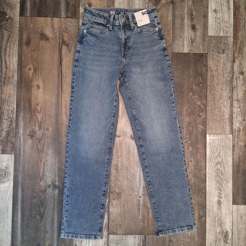 SO High Rise 90s Straight Jeans 3/26 90s Grunge Retro Closet Basics